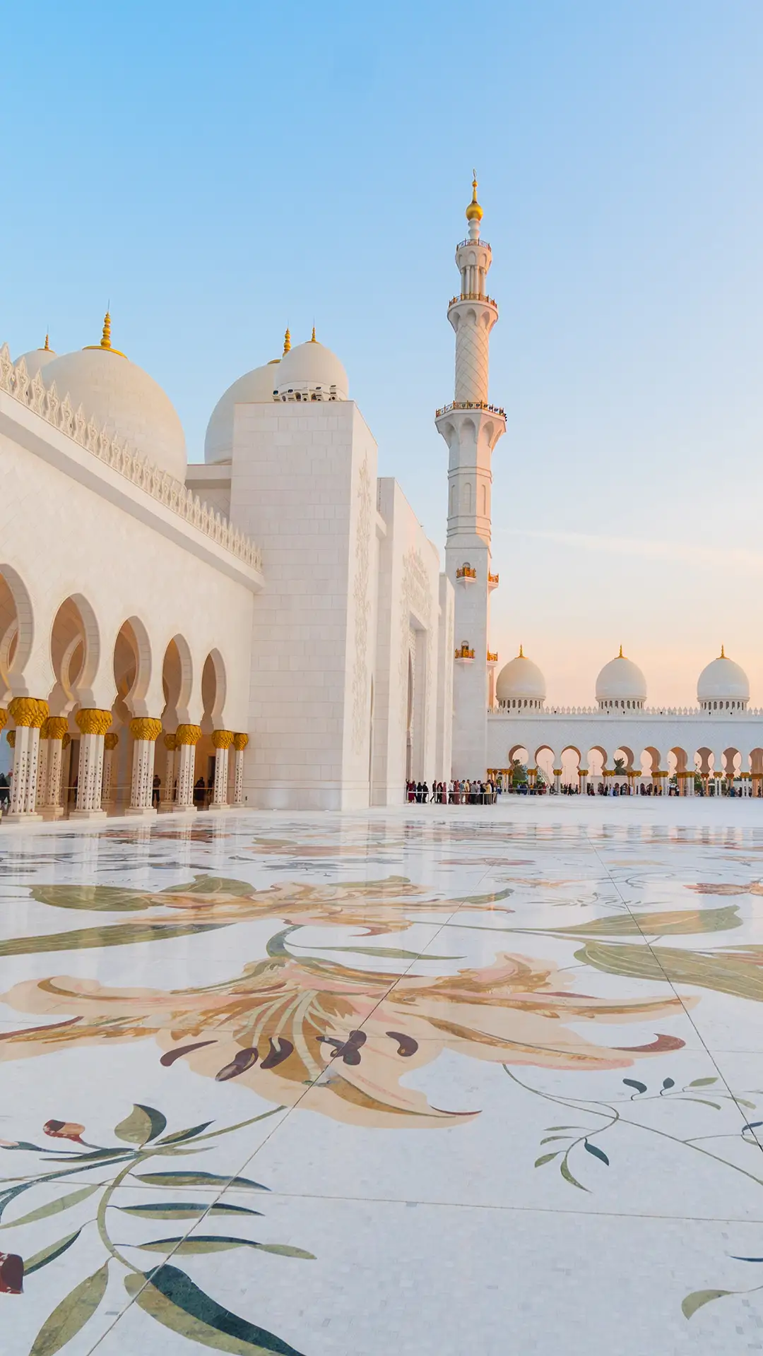 Panoramic view of Sheikh Zayed Grand Mosque, Abu Dhabi, United Arab Emirates.