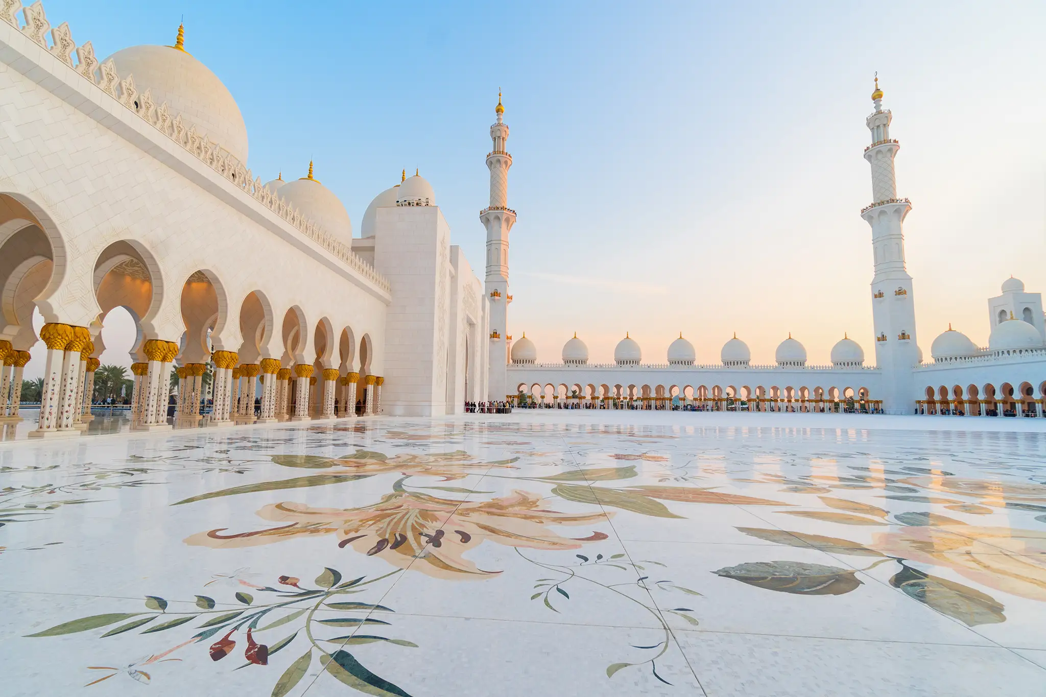 Panoramic view of Sheikh Zayed Grand Mosque, Abu Dhabi, United Arab Emirates.