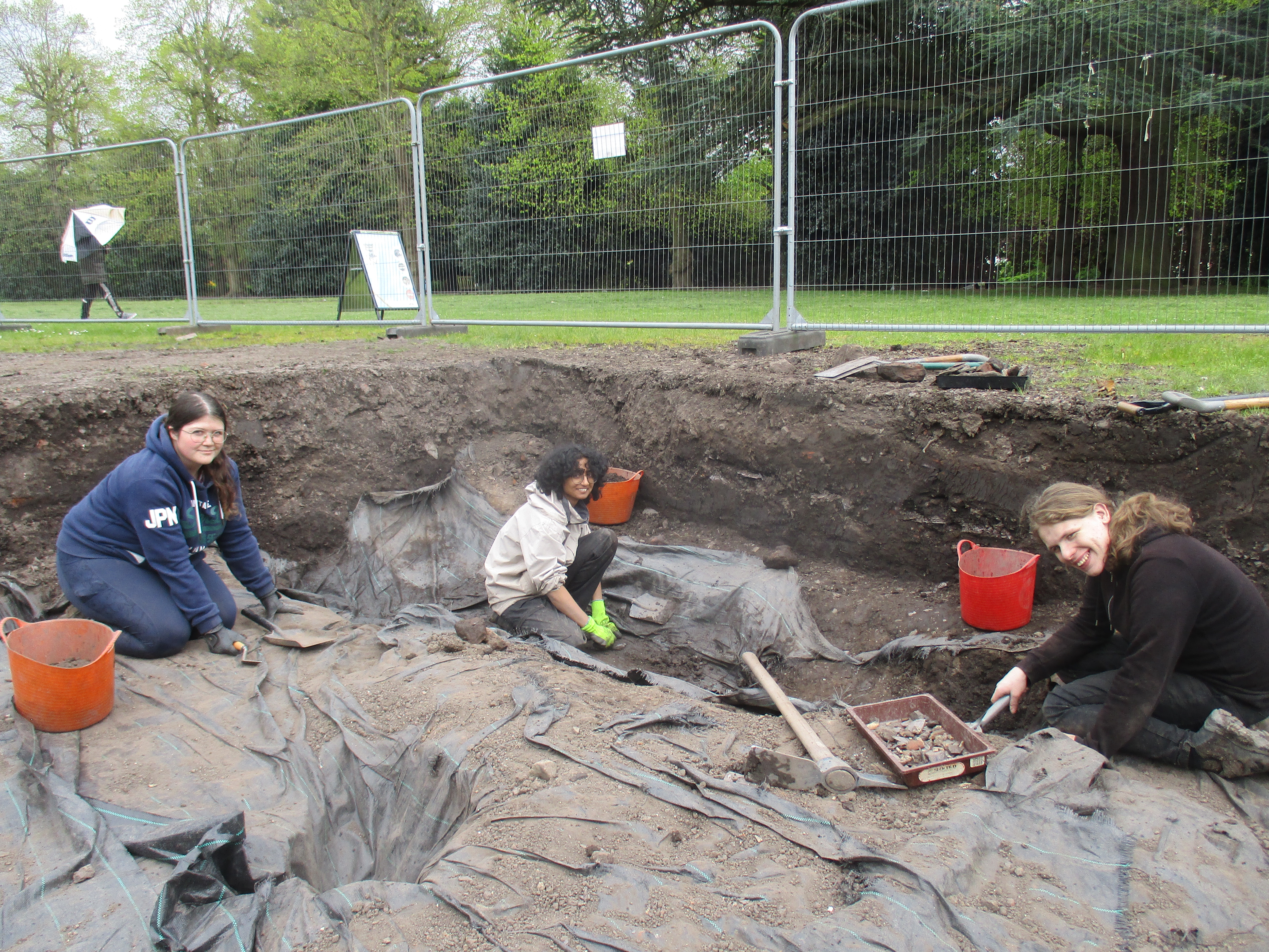 Archaeology students at the 2024 Grosvenor Park dig.